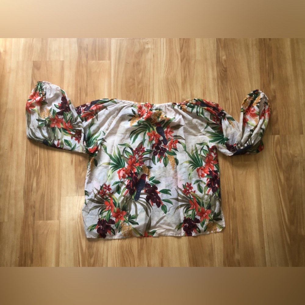 Tommy Bahama Floral Off-Shoulder Peasant Top in White with Tropical Print